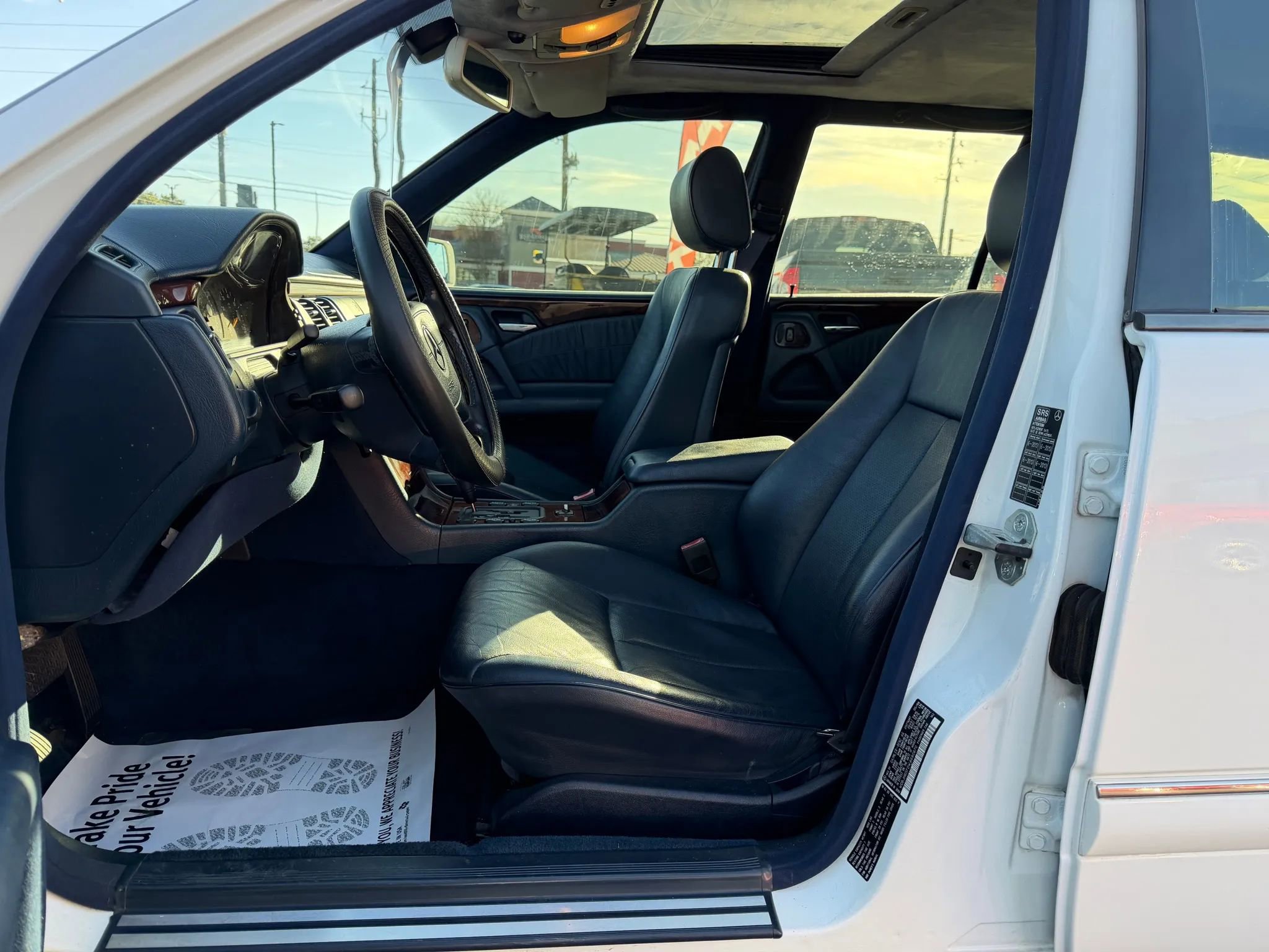 Used 1998 Mercedes-Benz E 320 Wagon image 4