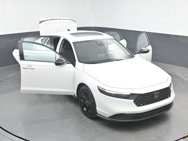 Used 2025 Honda Accord SE image 49