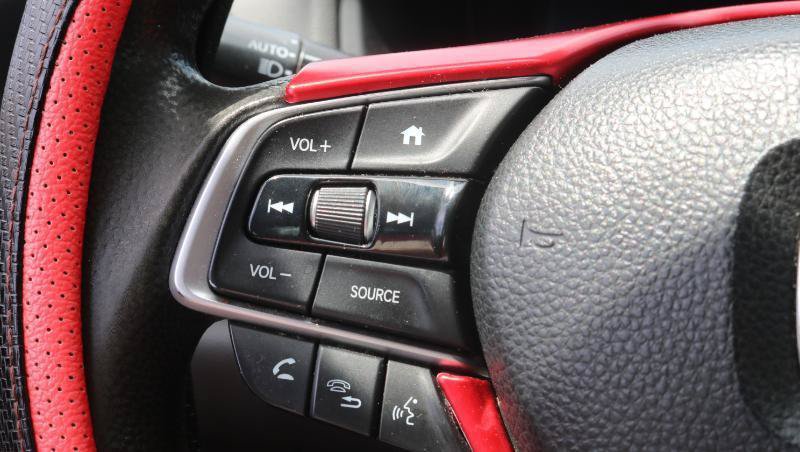Used 2018 Honda Accord LX image 9
