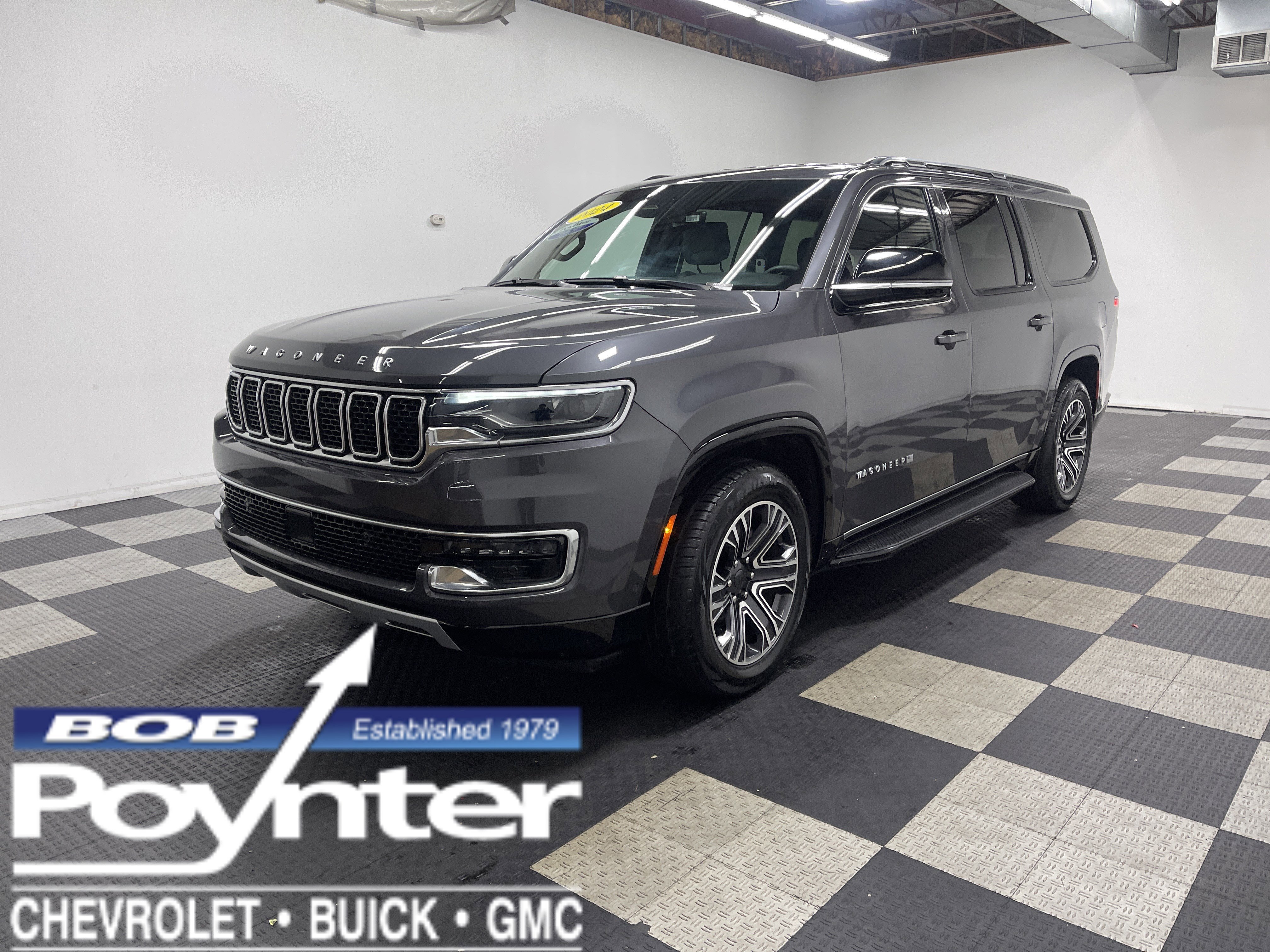 Used 2024 Jeep Wagoneer L Series II w/ Flexible Seating Group image 1