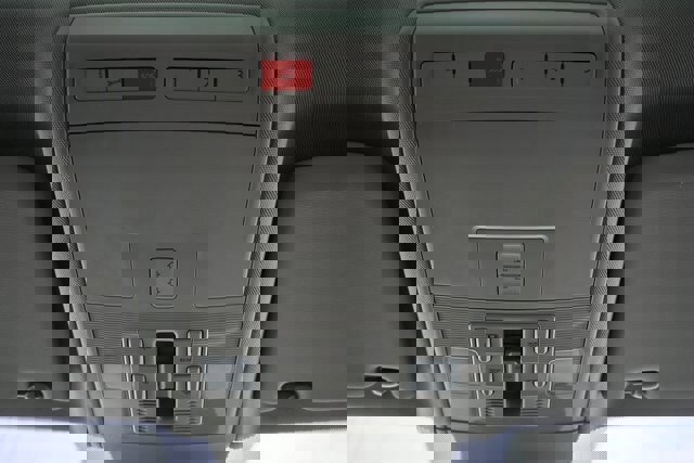 Used 2019 Volkswagen Atlas SEL Premium image 36