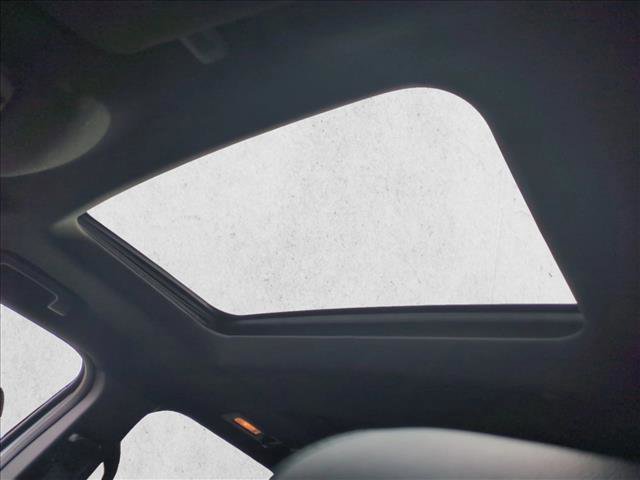 Used 2016 Ford Explorer XLT w/ Equipment Group 202A image 15