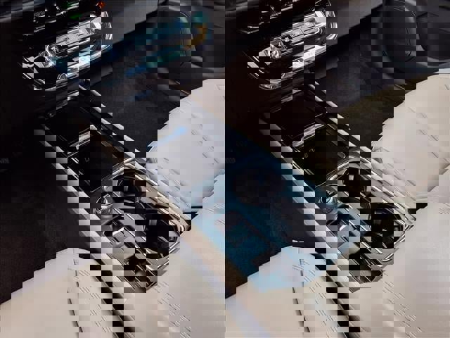 Used 2023 Lincoln Corsair FWD image 16