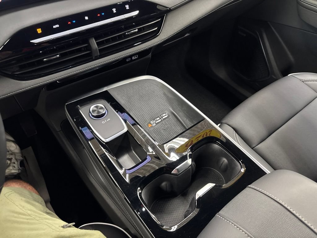 New 2026 Buick Enclave Preferred w/ LPO, Floor Liner Package FWD image 33