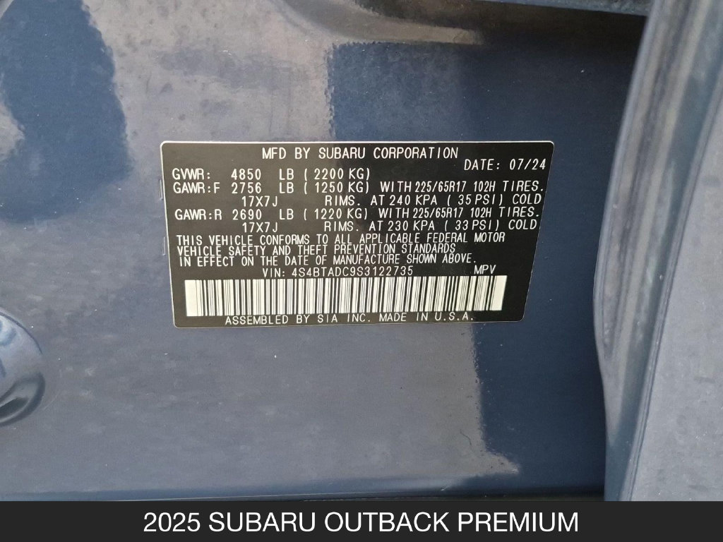 Used 2025 Subaru Outback Premium AWD/4WD image 25