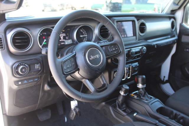 Used 2023 Jeep Wrangler Unlimited AWD/4WD image 16