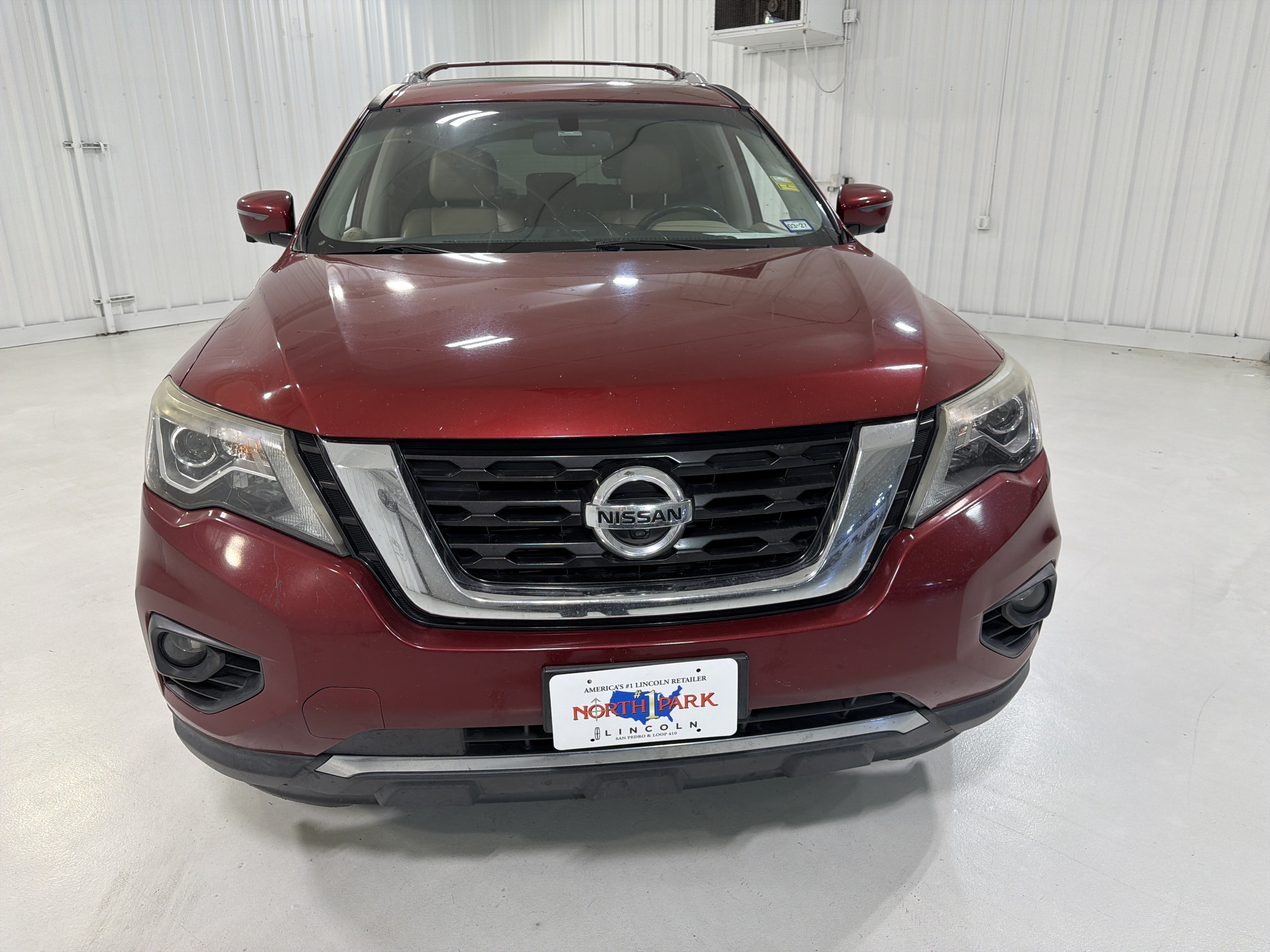 Used 2018 Nissan Pathfinder Platinum FWD image 8