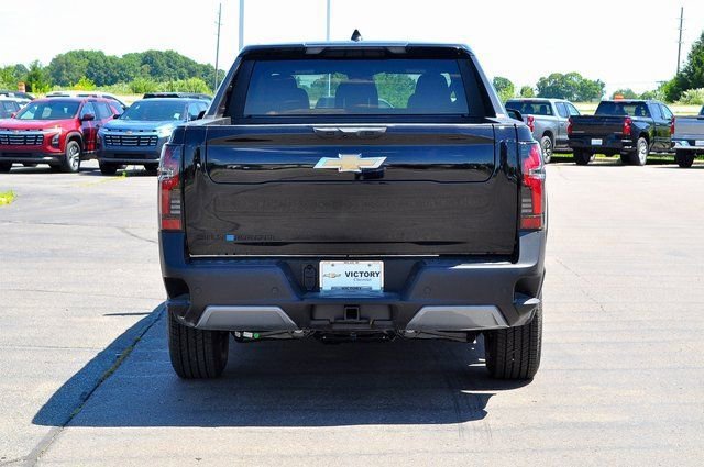 New 2025 Chevrolet Silverado EV LT AWD/4WD image 4