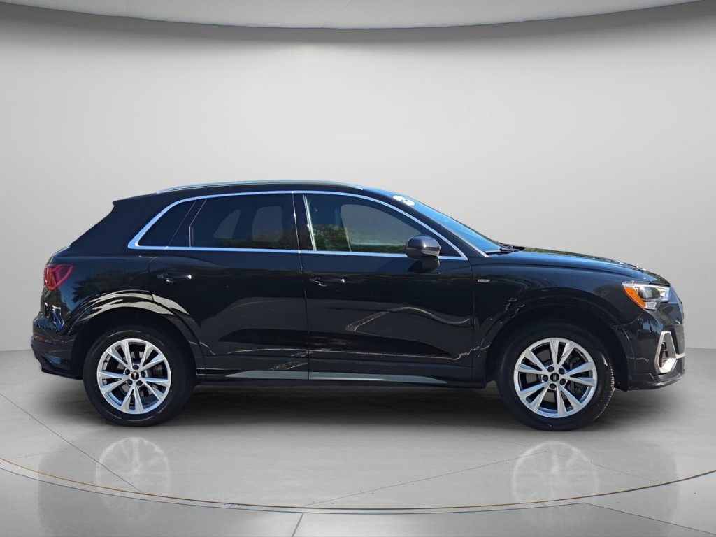 Used 2022 Audi Q3 2.0T Premium AWD/4WD image 9