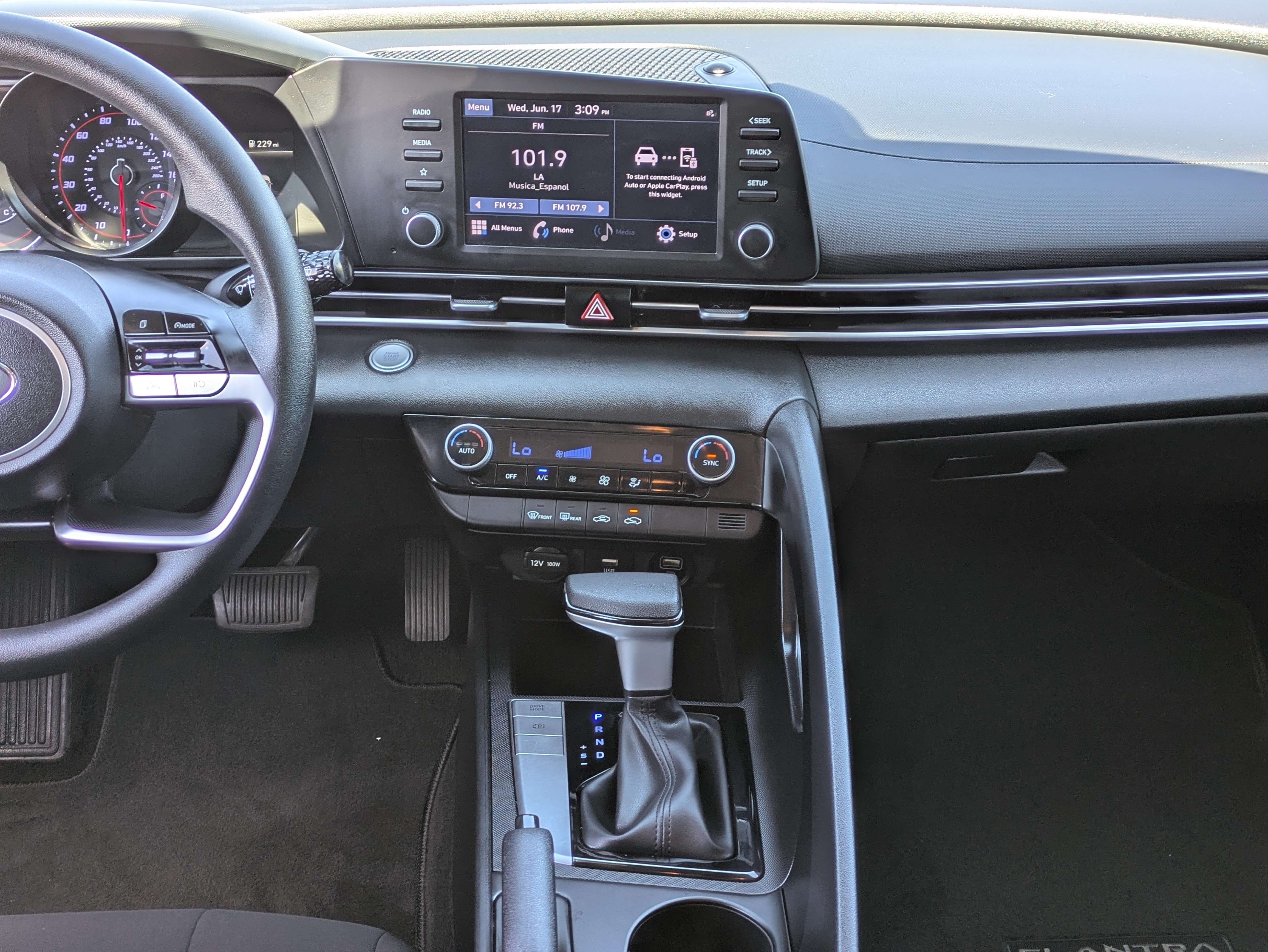 Used 2023 Hyundai Elantra SEL FWD image 16