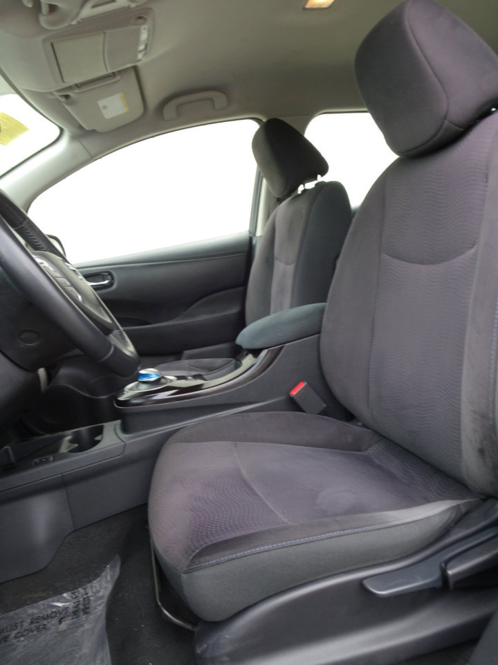 Used 2014 Nissan Leaf SV w/ LED & Quick Charge Package image 10