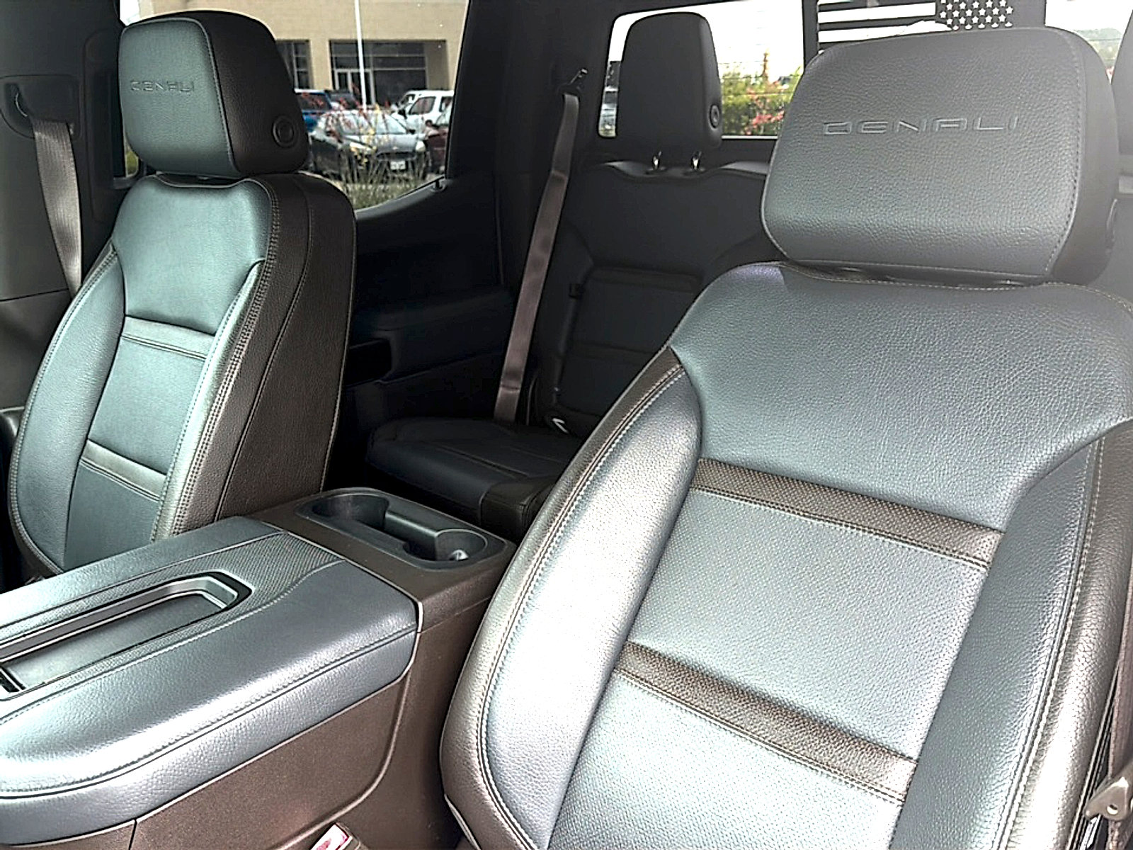 Used 2019 GMC Sierra 1500 Denali w/ Denali Ultimate Package AWD/4WD image 6