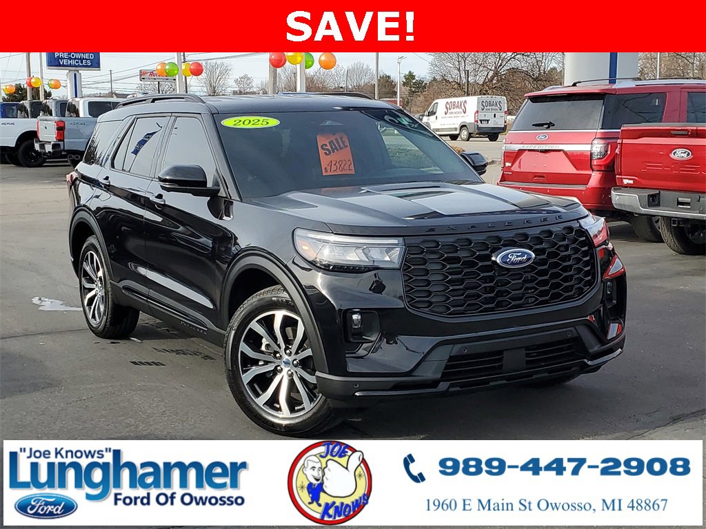 Used 2025 Ford Explorer ST-Line image 1
