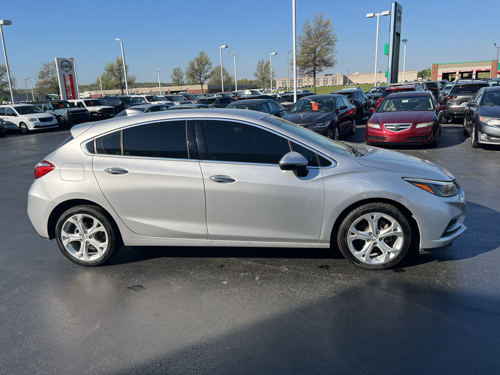 Used 2018 Chevrolet Cruze Premier FWD image 43