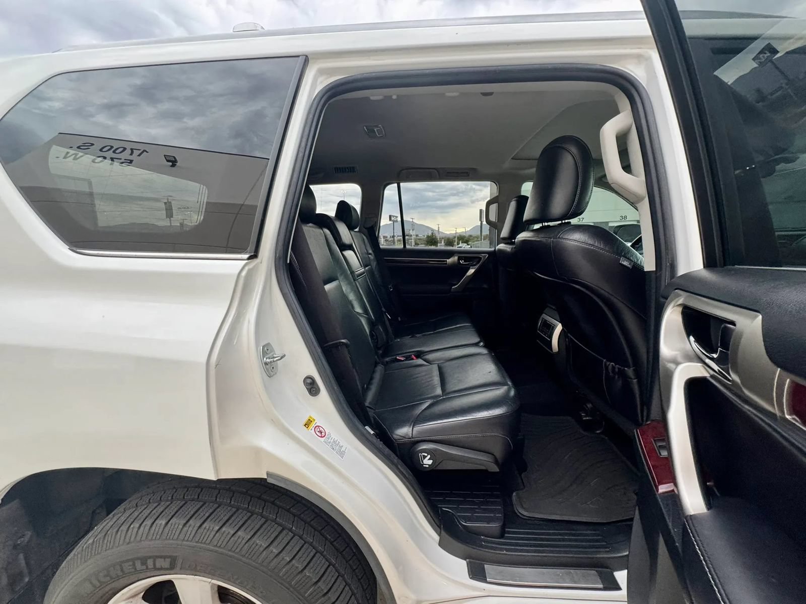 Used 2010 Lexus GX 460 w/ Convenience Pkg AWD/4WD image 13
