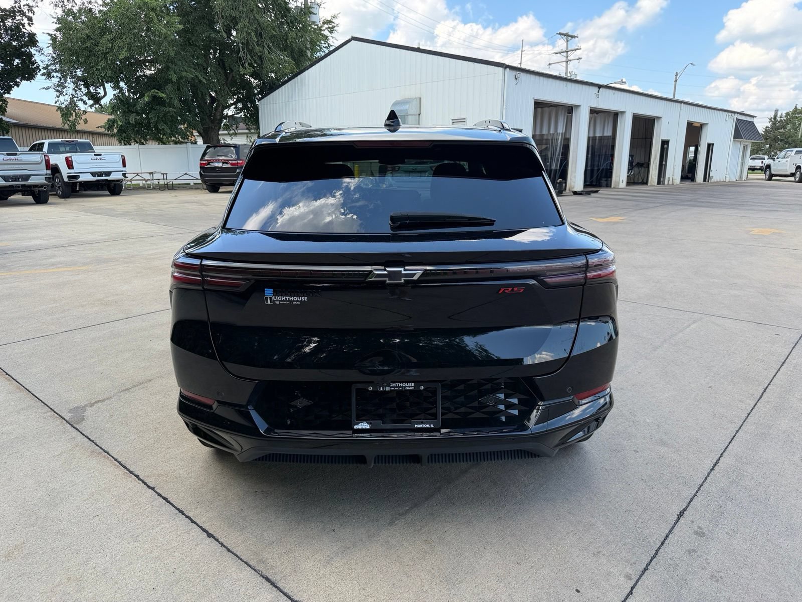 Used 2024 Chevrolet Equinox EV RS FWD image 32