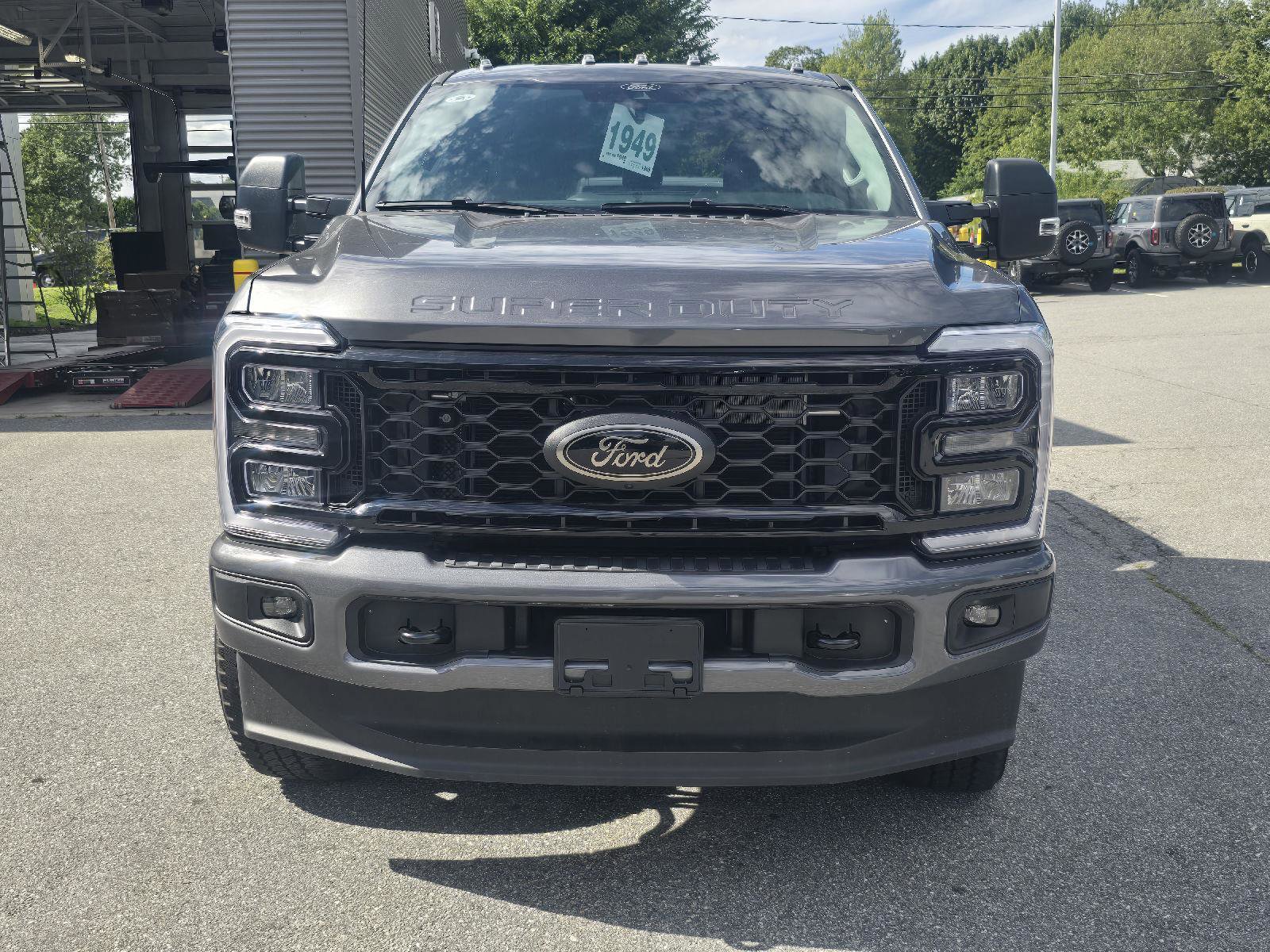 New 2025 Ford F350 XLT w/ Black Appearance Package image 9