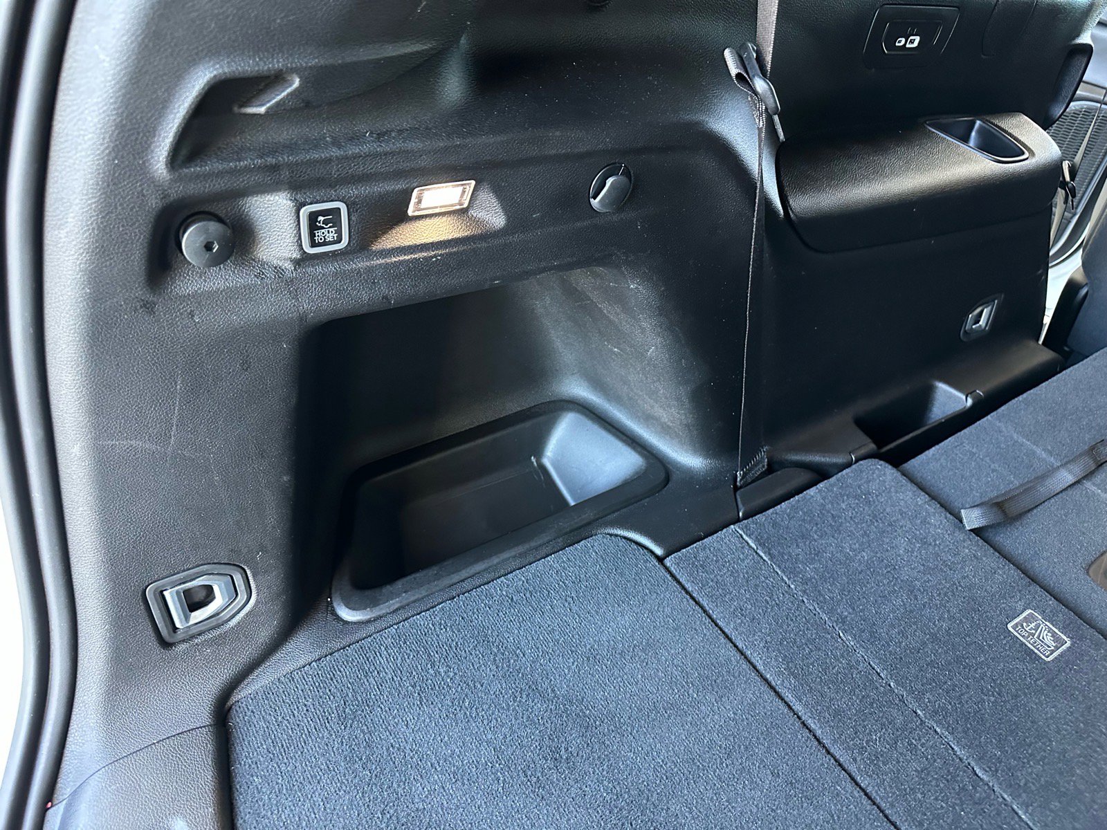 Used 2024 Jeep Grand Cherokee L Laredo w/ Luxury Tech Group I image 29