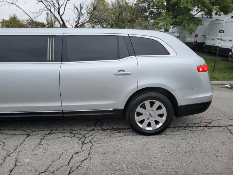 Used 2013 Lincoln MKT Limo AWD image 8