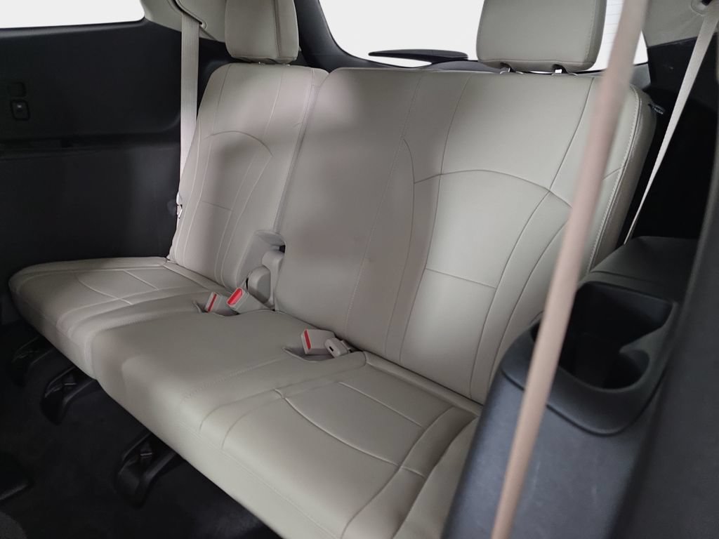 Used 2019 Buick Enclave Premium w/ Experience Buick Package AWD/4WD image 17