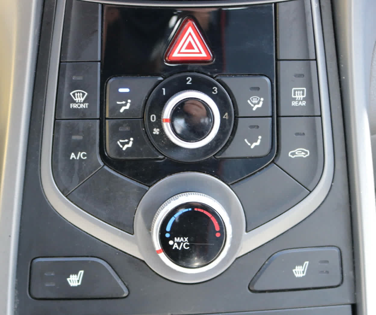 Used 2014 Hyundai Elantra Limited FWD image 17
