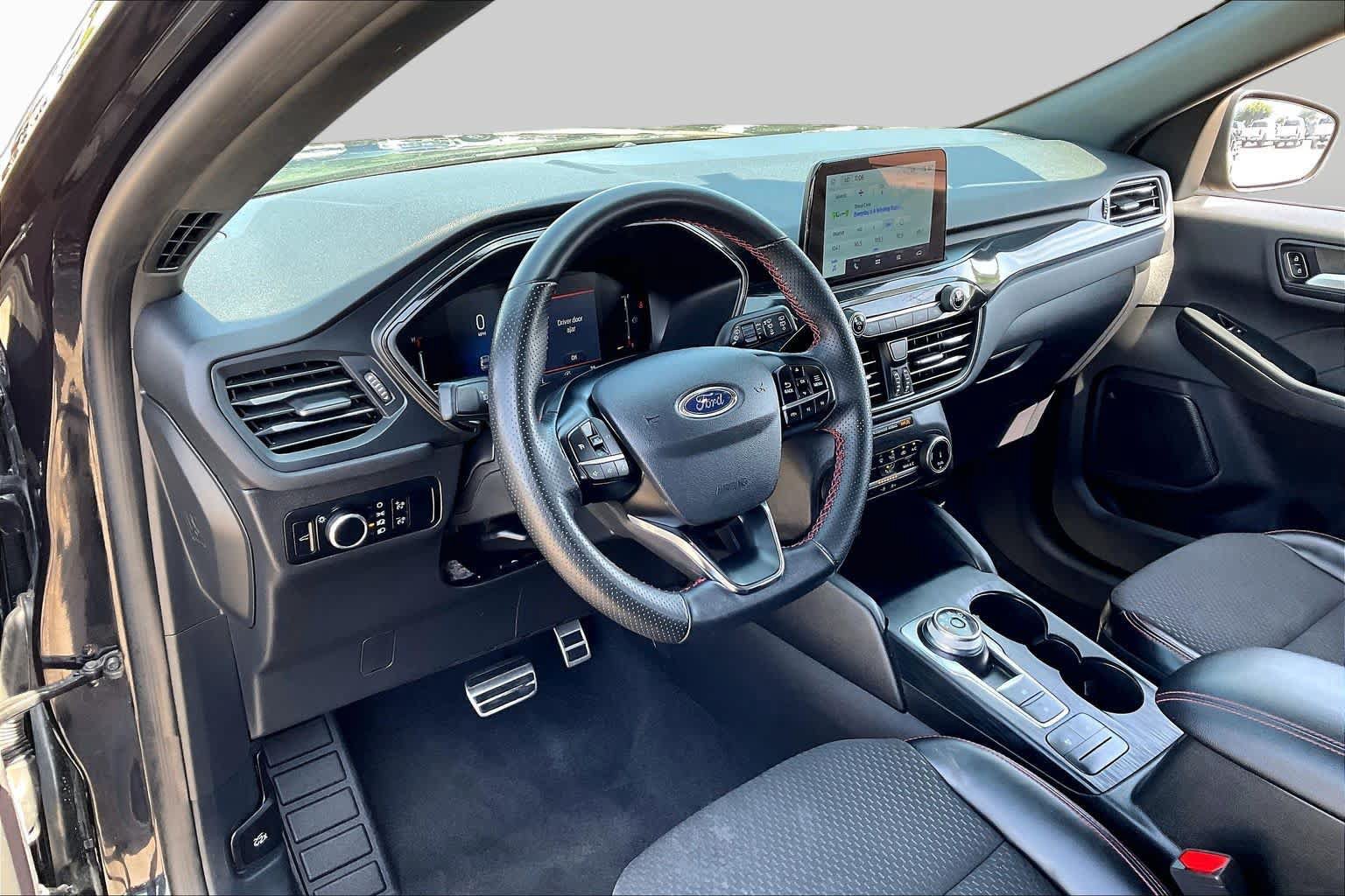 Used 2024 Ford Escape ST-Line FWD image 16