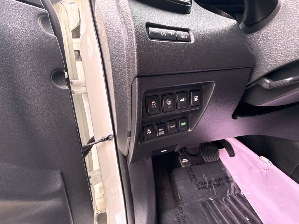 Used 2018 Nissan Rogue SL w/ Premium Package AWD/4WD image 18