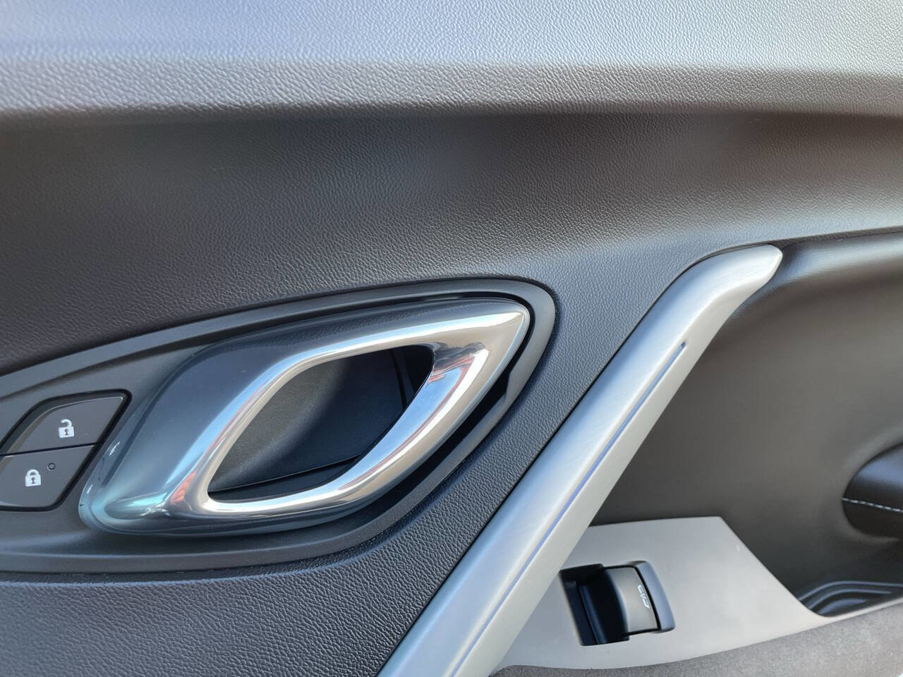 Used 2016 Chevrolet Camaro SS image 58