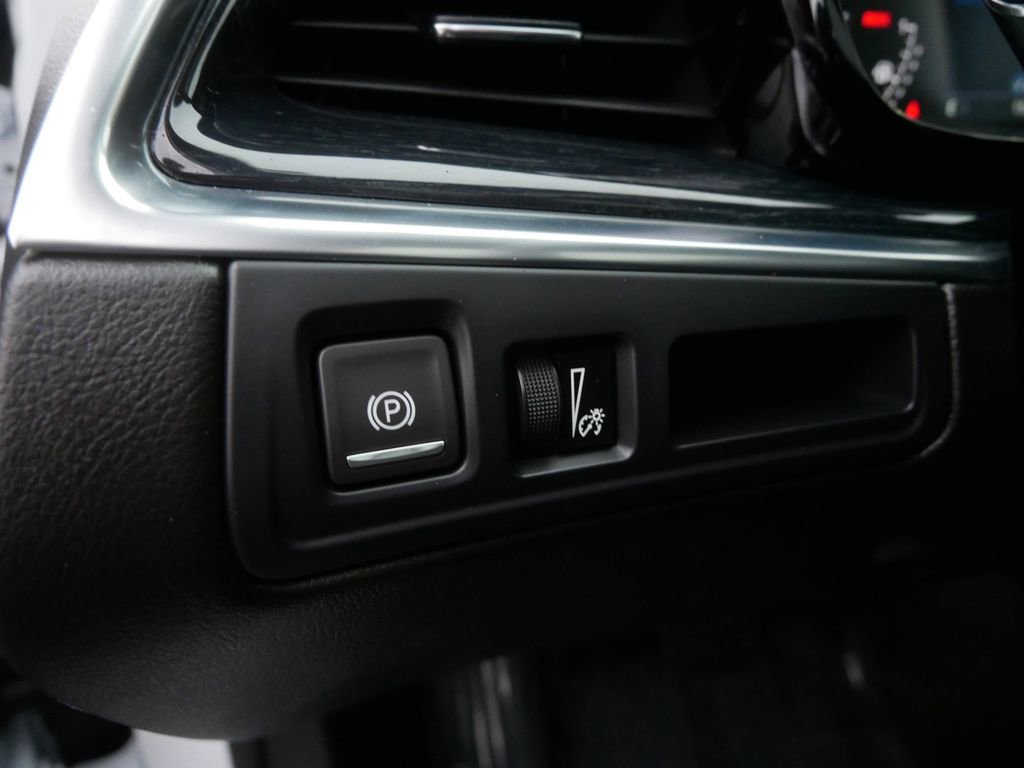 Used 2025 Cadillac XT5 Premium Luxury image 21