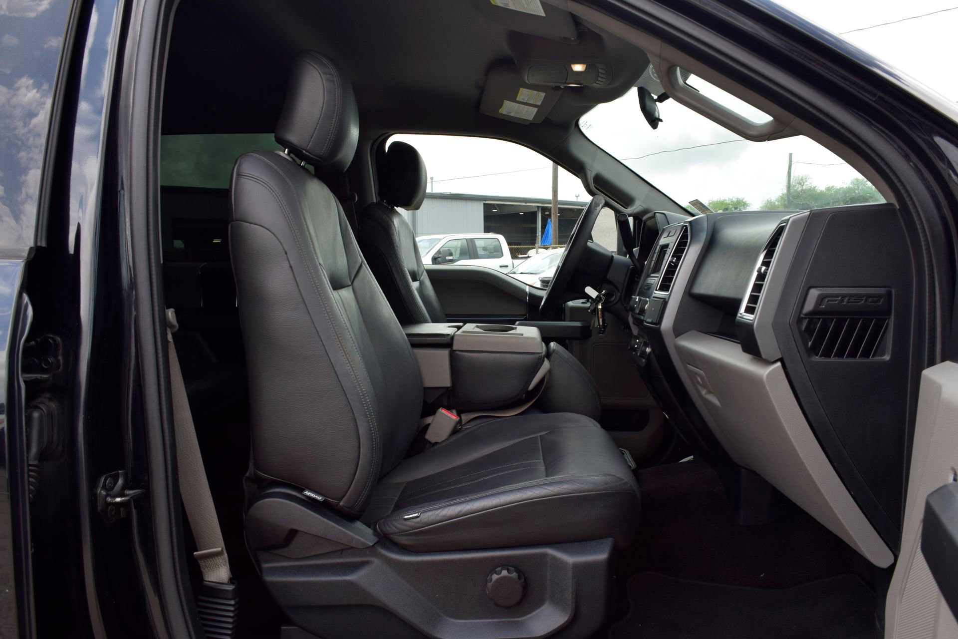 Used 2016 Ford F150 XLT image 21