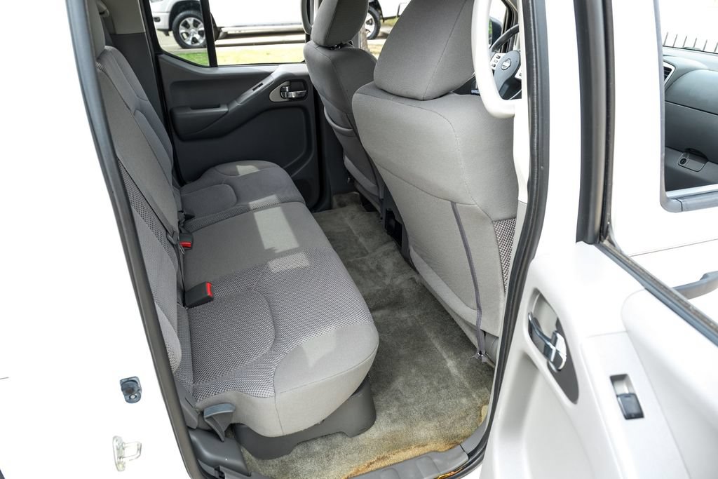 Used 2018 Nissan Frontier SV RWD image 33