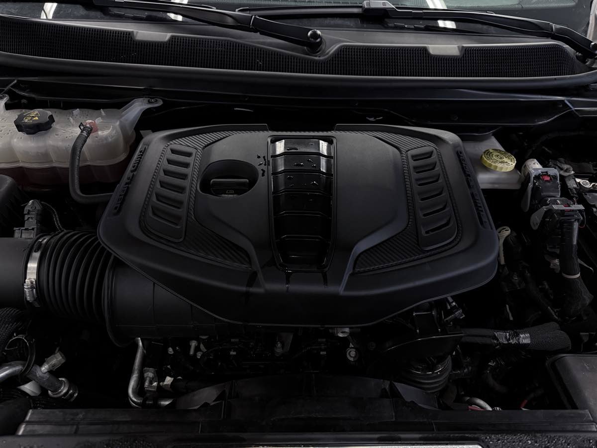 Used 2024 Jeep Wagoneer 4WD w/ Premium Group I image 20