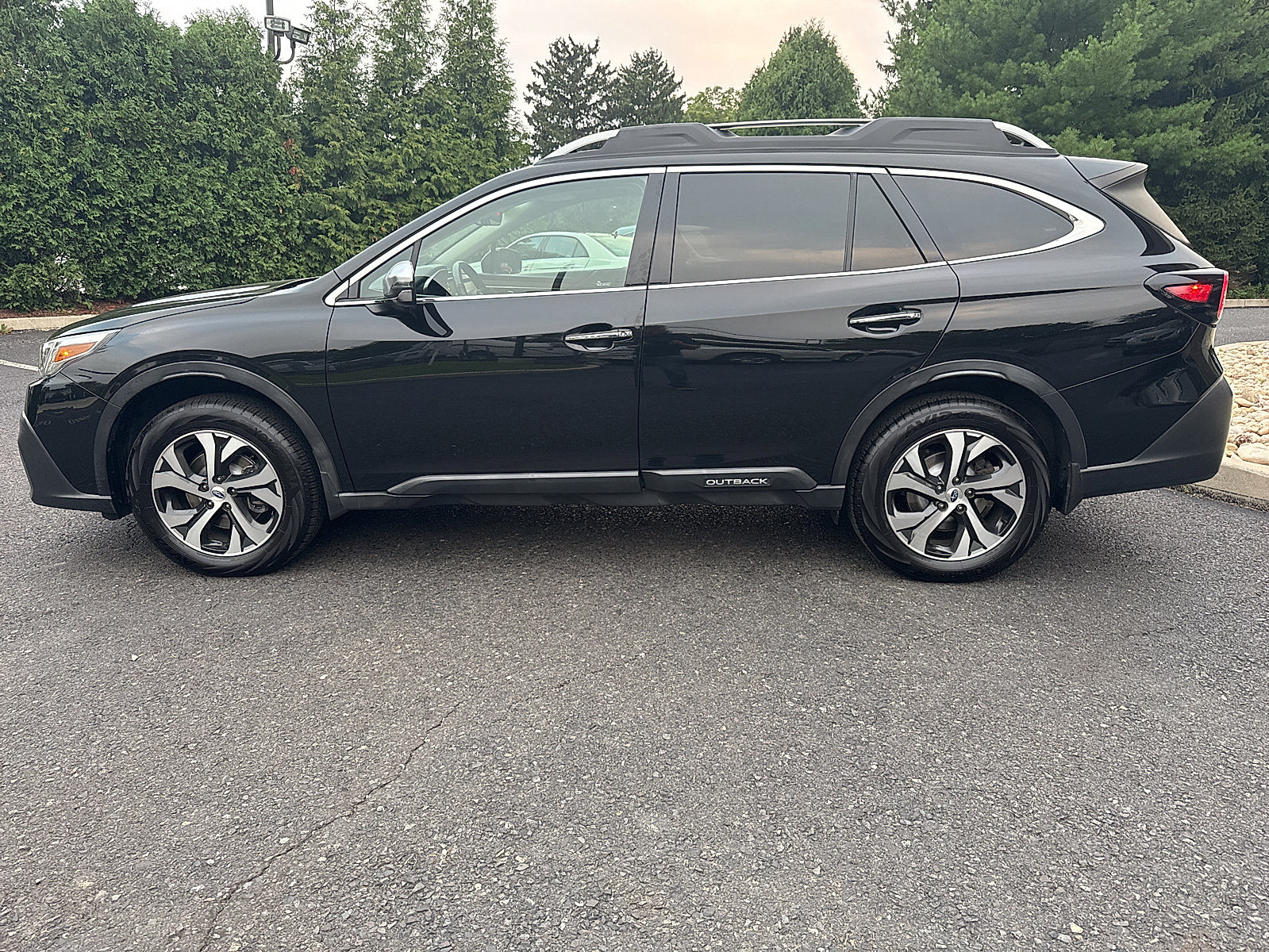 Used 2020 Subaru Outback Touring XT AWD/4WD image 10
