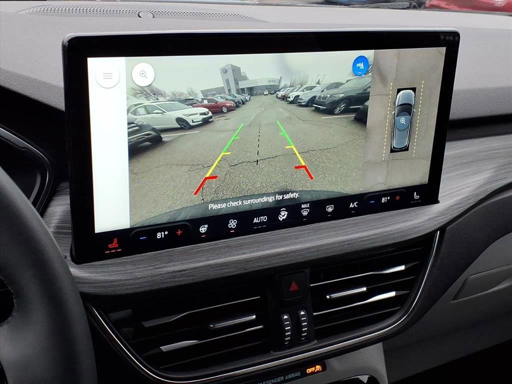 Certified 2023 Ford Escape Platinum w/ Premium Technology Package image 18