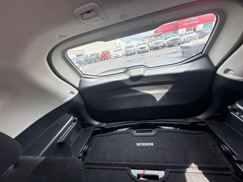 Used 2020 Nissan Rogue S FWD image 13
