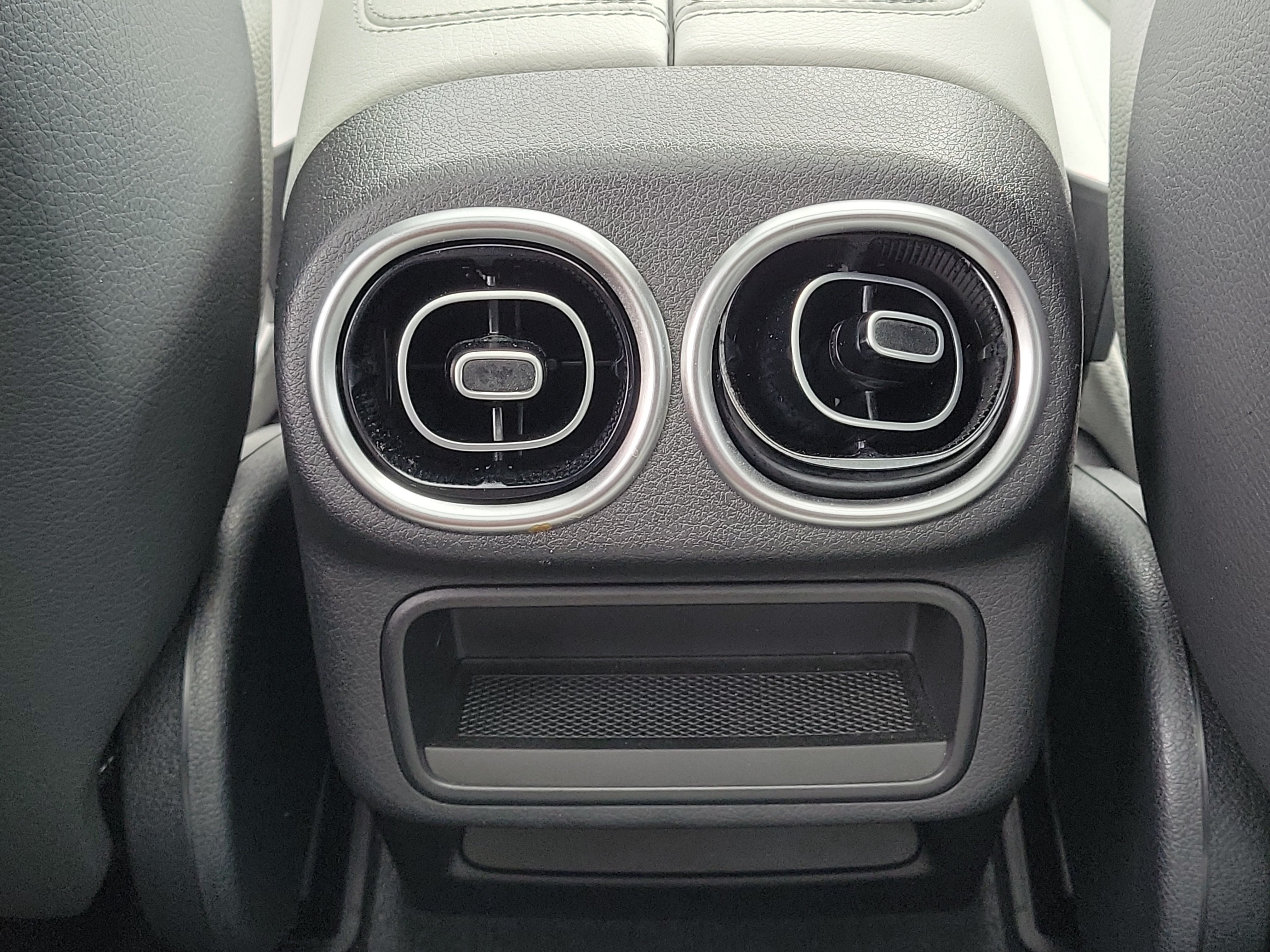 Used 2024 Mercedes-Benz GLC 300 image 12