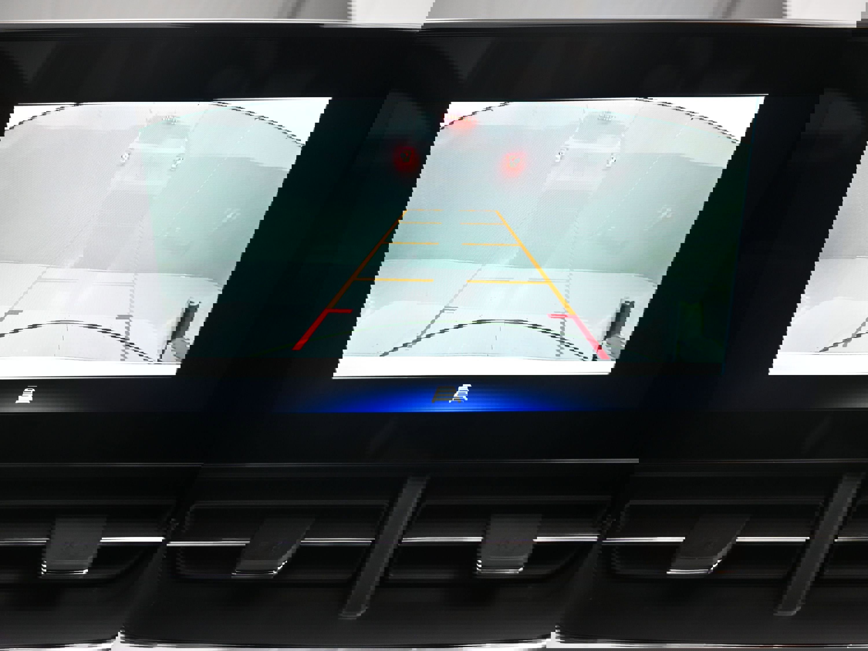 Certified 2025 Chevrolet Trax RS w/ Driver Confidence Package image 17