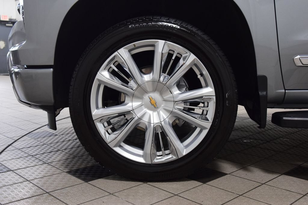 Used 2026 Chevrolet Silverado 1500 High Country w/ Technology Package AWD/4WD image 23