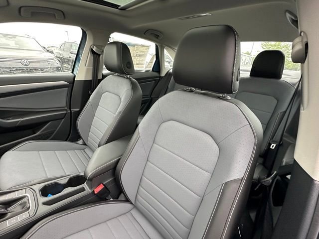 New 2026 Volkswagen Jetta SE FWD image 21