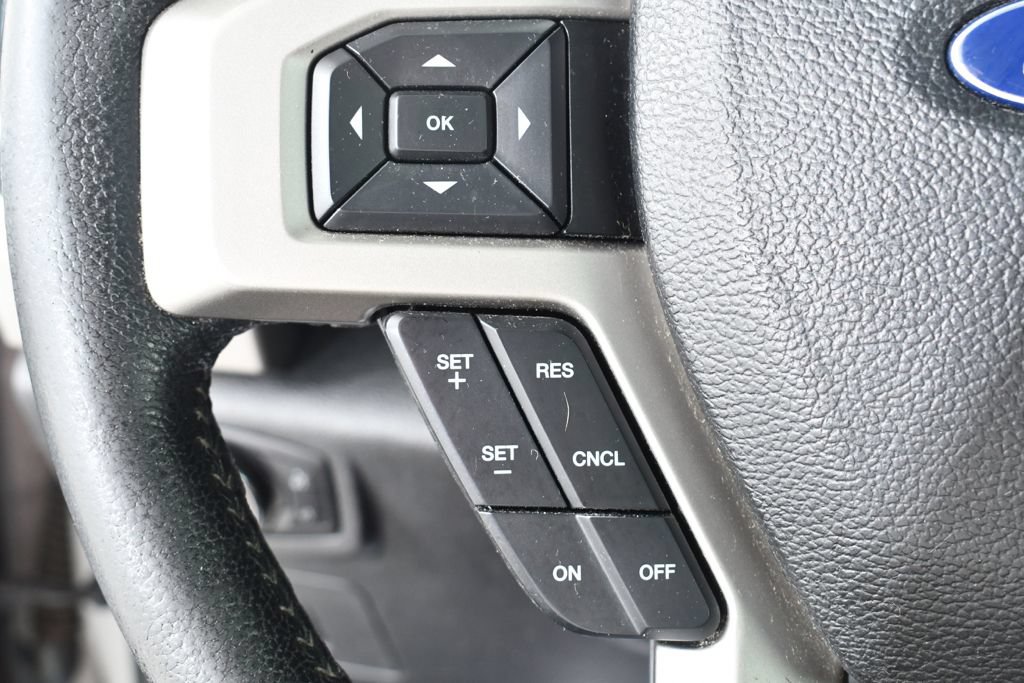 Used 2016 Ford F150 Lariat w/ Equipment Group 502A Luxury AWD/4WD image 32