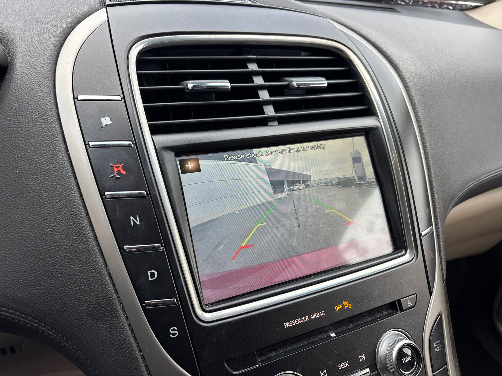 Used 2018 Lincoln MKX Select w/ Select Plus Package image 20