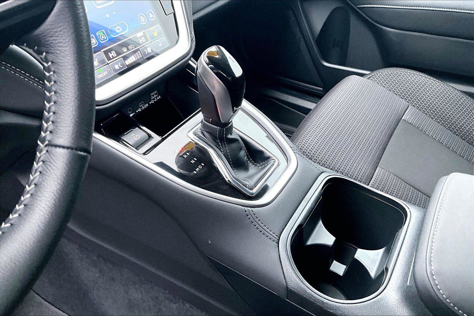 Used 2025 Subaru Outback Premium image 15