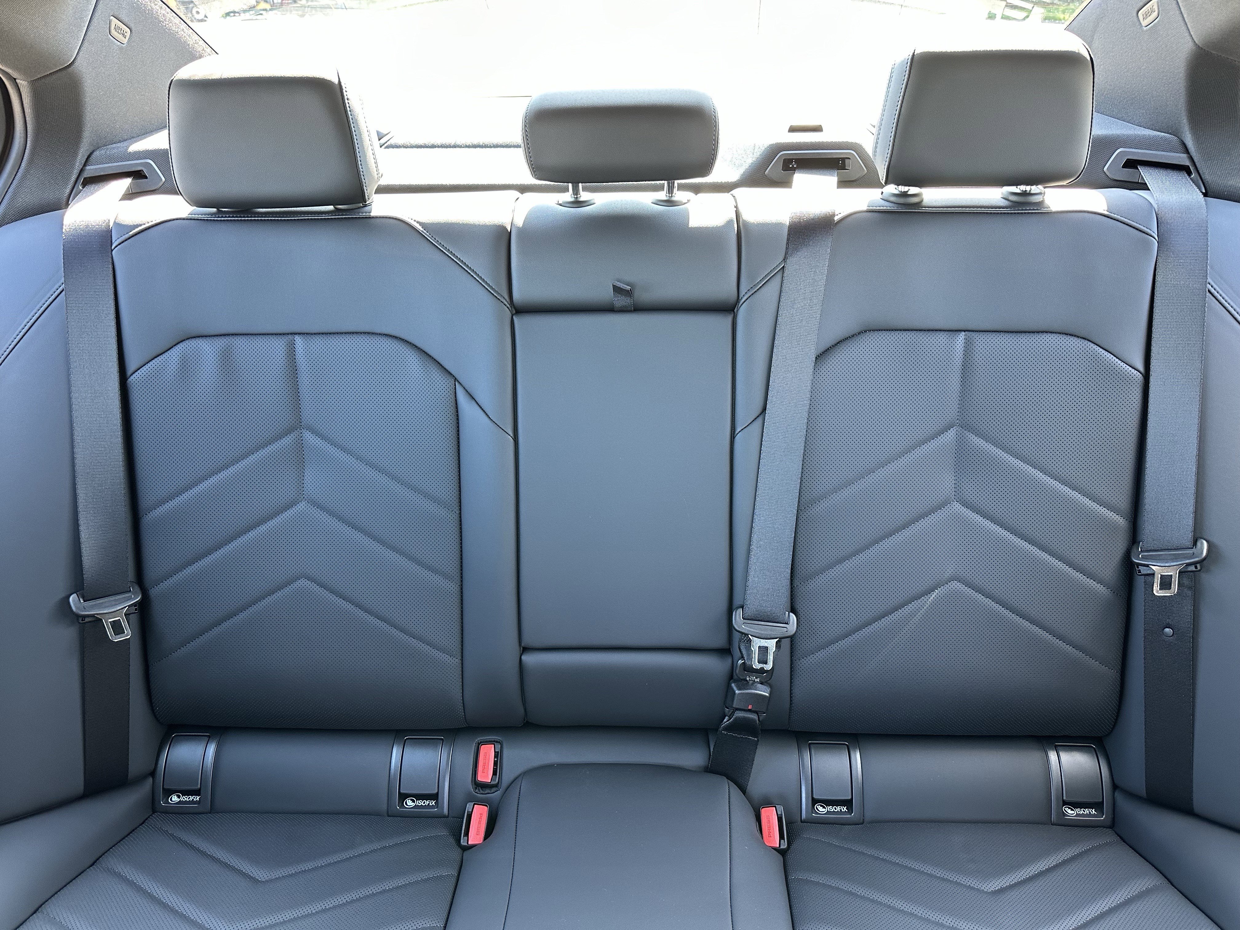 New 2026 BMW 550e xDrive w/ Executive Package image 18