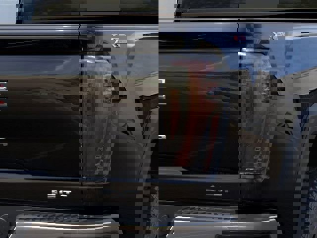 New 2026 GMC Sierra 2500 SLT w/ SLT Premium Package image 11