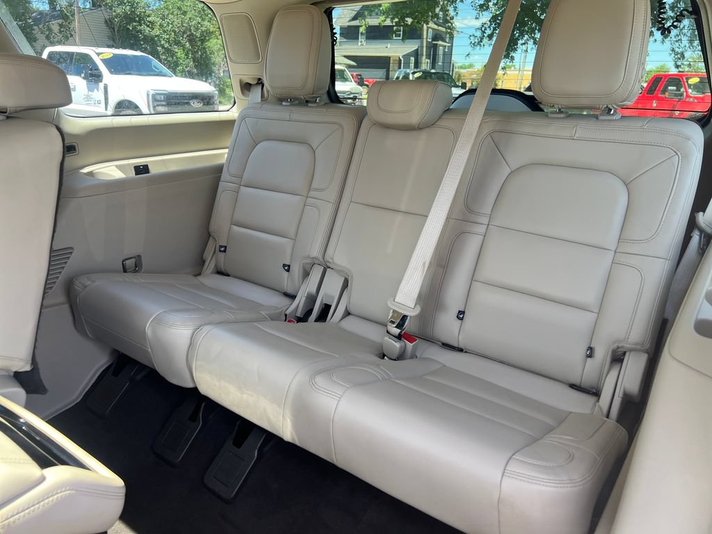 Used 2020 Lincoln Navigator Reserve w/ Luxury Package AWD/4WD image 27