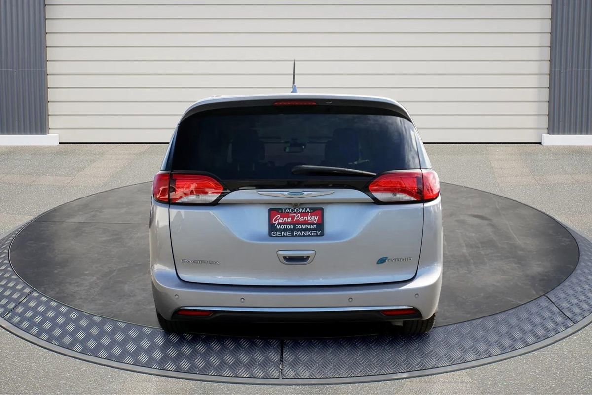 Used 2018 Chrysler Pacifica Limited w/ Advanced Safetytec Group image 6