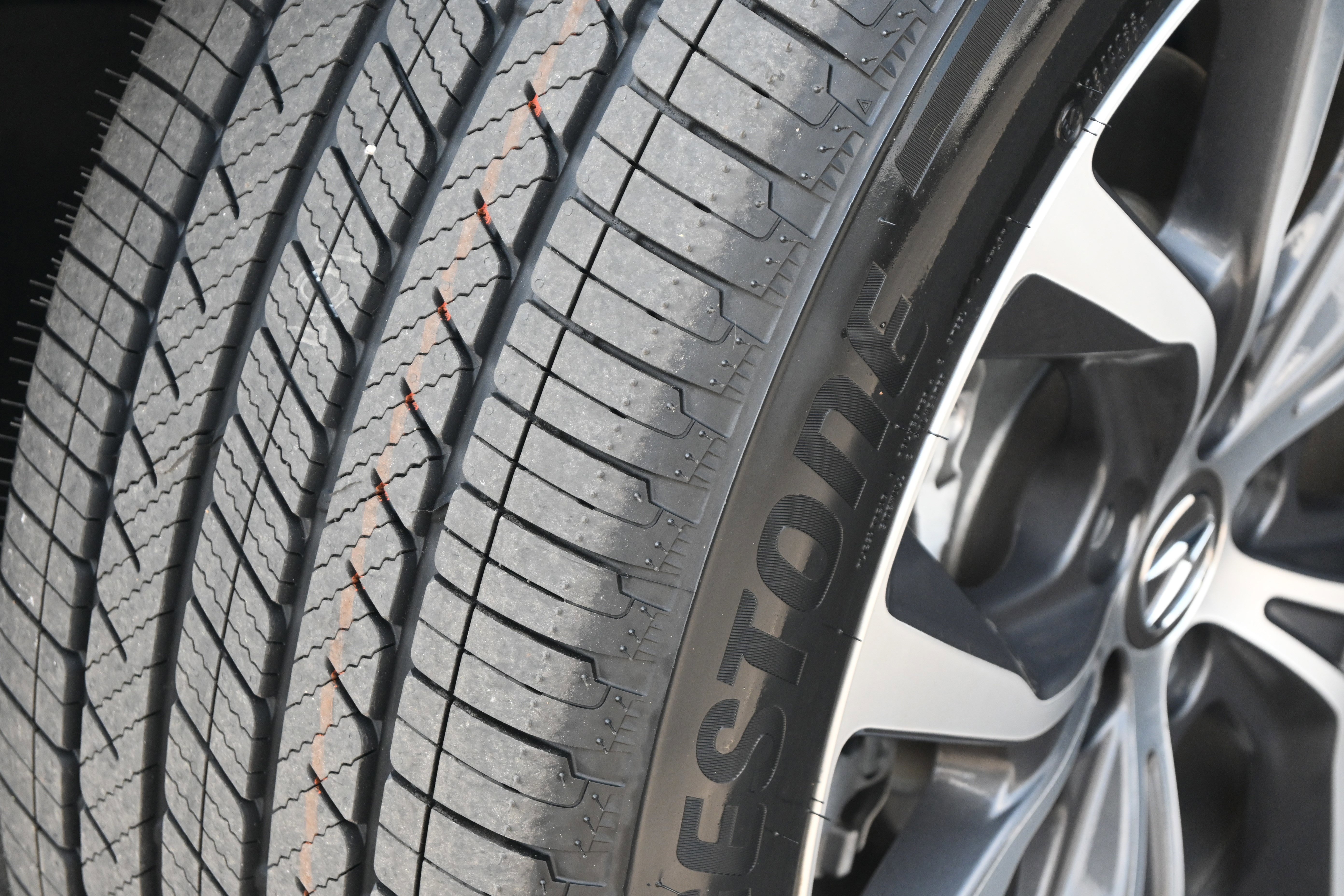 Used 2023 Acura MDX FWD w/ Technology Package image 15