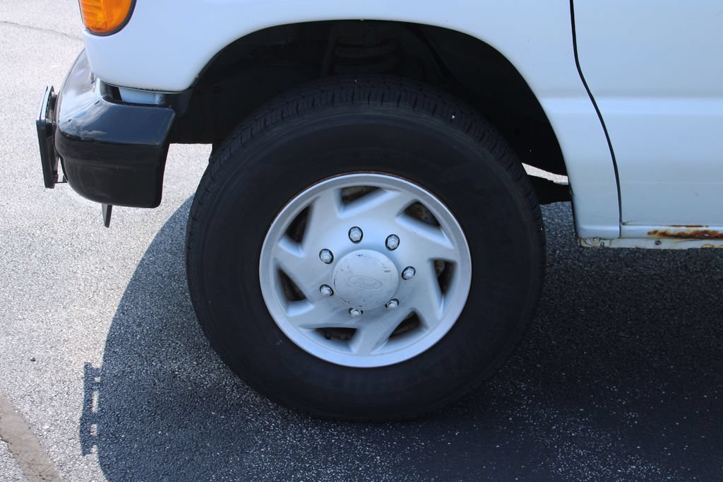 Used 2007 Ford E-250 and Econoline 250 RWD image 5