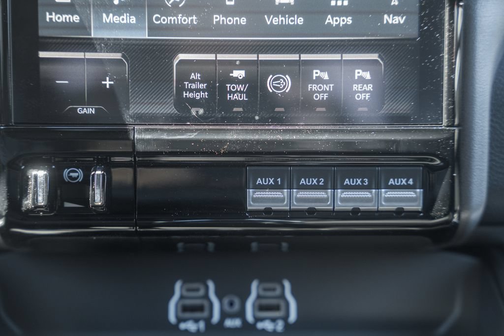 New 2026 RAM 2500 Laramie AWD/4WD image 28