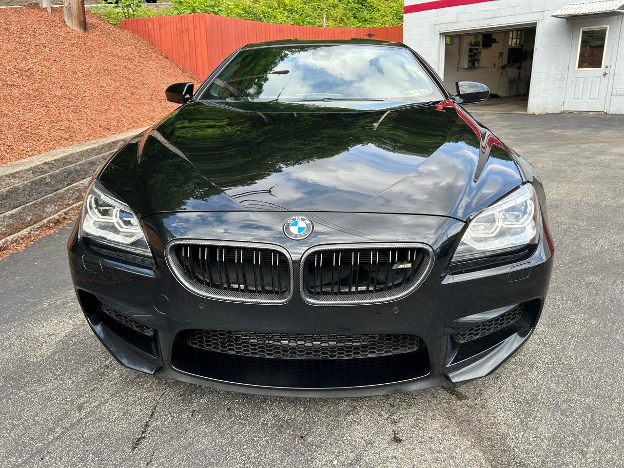 Used 2013 BMW M6 Coupe w/ Executive Pkg RWD image 8